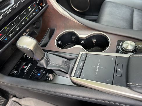 Certified 2022 Lexus RX 350 FWD w/ Premium Package image 25