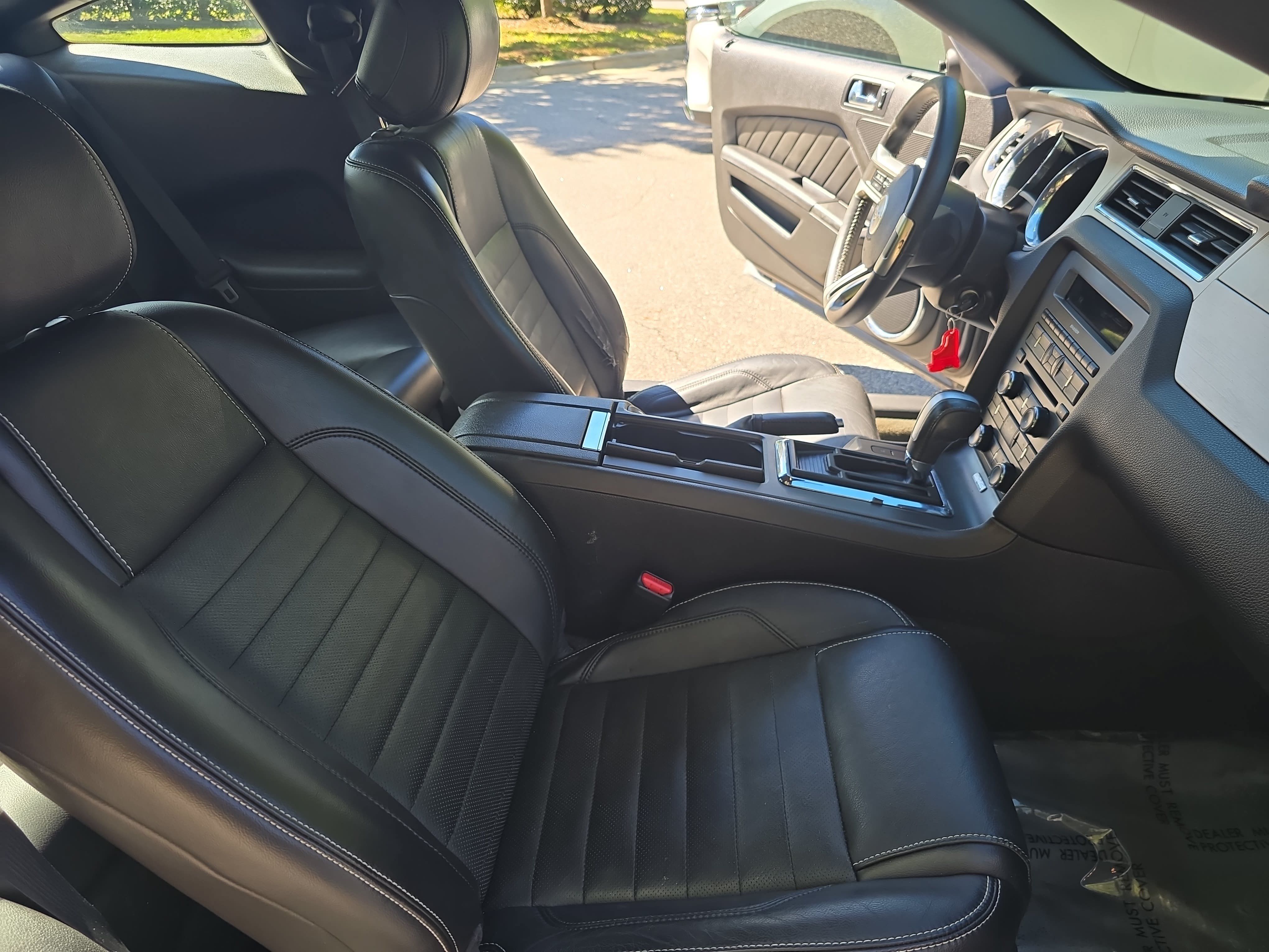 Used 2013 Ford Mustang GT Premium w/ Comfort Pkg RWD image 10