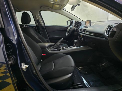 Used 2015 MAZDA MAZDA3 i Sport image 11