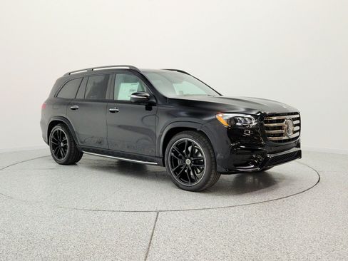 New 2026 Mercedes-Benz GLS 580 4MATIC image 3