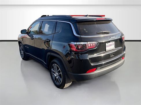 Used 2020 Jeep Compass Latitude image 5