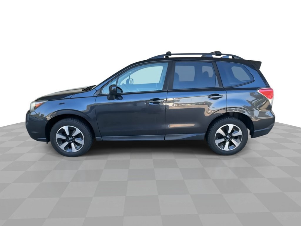 Used 2017 Subaru Forester 2.5i Premium w/ All-Weather Package AWD/4WD image 5