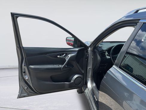 Used 2019 Nissan Rogue SV AWD/4WD image 20