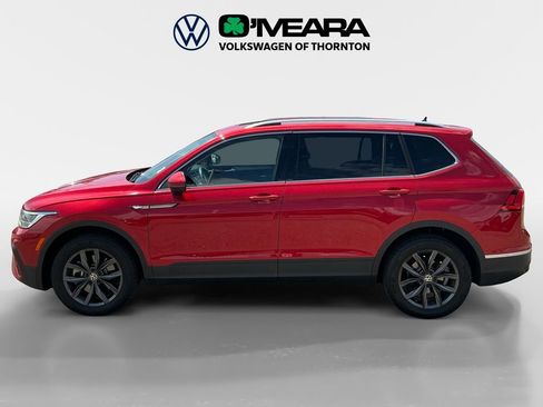 Used 2023 Volkswagen Tiguan SE AWD/4WD image 2