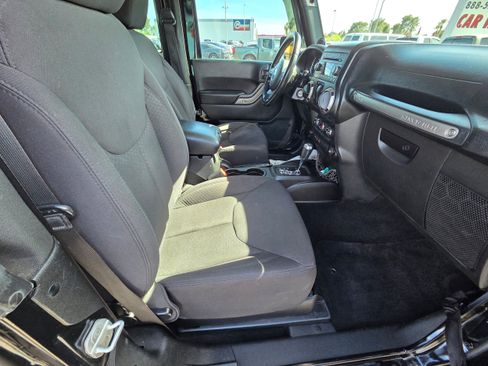 Used 2013 Jeep Wrangler Sport AWD/4WD image 22
