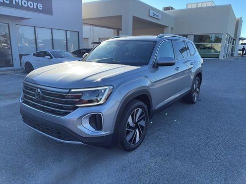 New 2026 Volkswagen Atlas SEL image 3