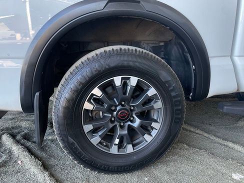 Used 2023 Nissan Titan PRO-4X w/ Pro-4x Convenience Package image 11