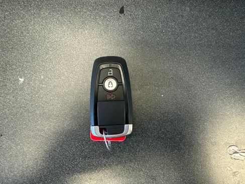 Used 2024 Ford Edge SEL AWD/4WD image 20