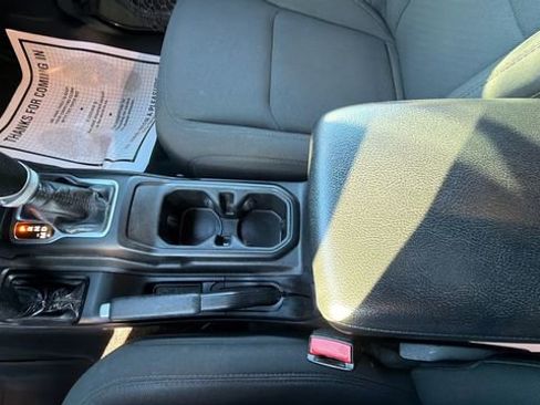 Used 2022 Jeep Wrangler Unlimited Willys image 15