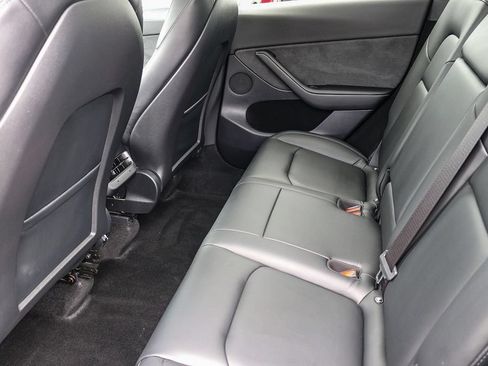 Used 2023 Tesla Model Y AWD image 17