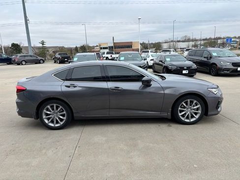 Used 2022 Acura TLX image 4