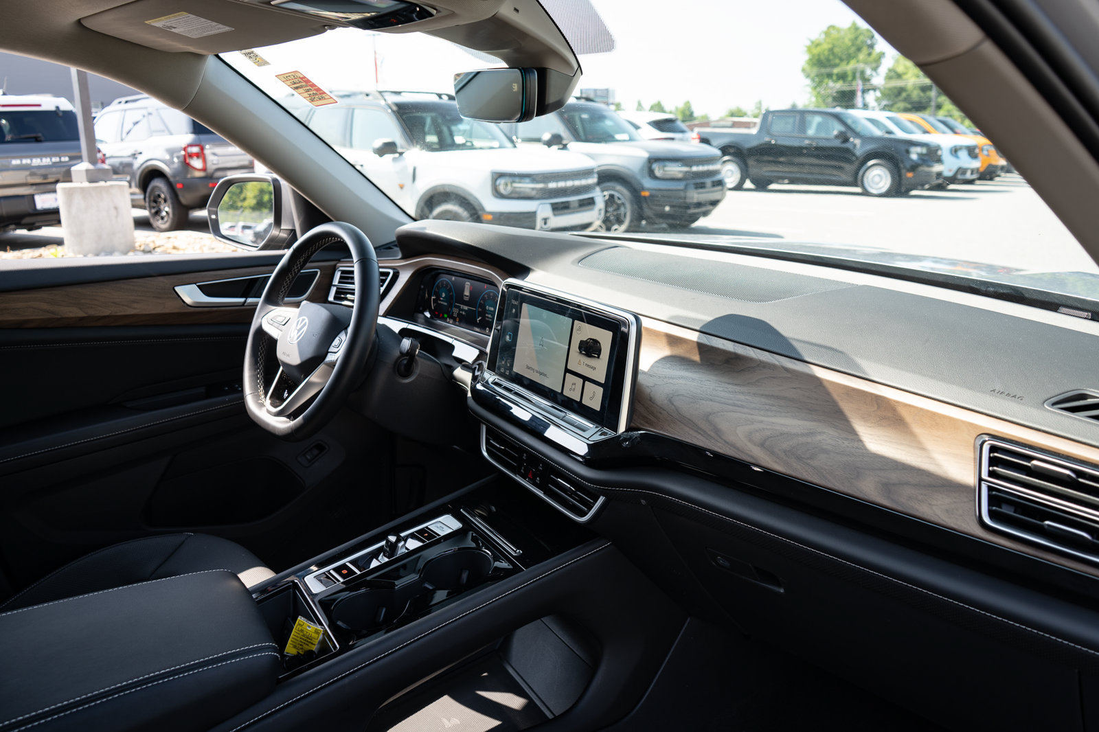 Used 2026 Volkswagen Atlas SE FWD image 22
