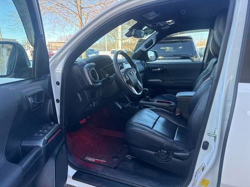 Used 2019 Toyota Tacoma TRD Pro image 16