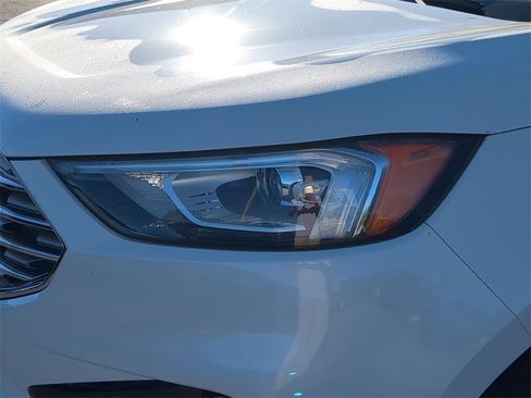 Used 2020 Ford Edge Titanium image 7