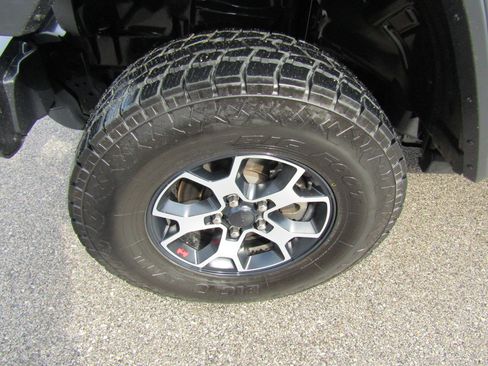 Used 2019 Jeep Wrangler Unlimited Rubicon AWD/4WD image 9