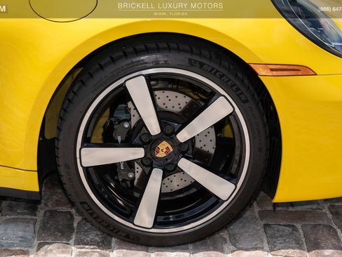 Used 2023 Porsche 911 Targa 4S w/ Premium Package image 40
