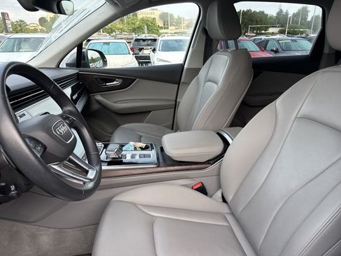 Used 2020 Audi Q7 3.0T Premium w/ Convenience Package AWD/4WD image 5