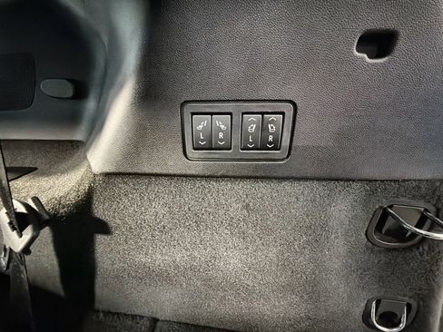 Used 2023 Cadillac XT6 Sport AWD/4WD image 36