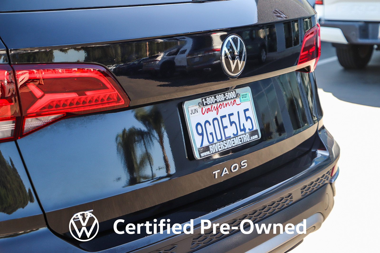 Certified 2023 Volkswagen Taos SE w/ Panoramic Sunroof Package FWD image 11