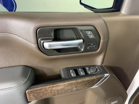 Used 2021 GMC Sierra 1500 Denali w/ Driver Alert Package II AWD/4WD image 15