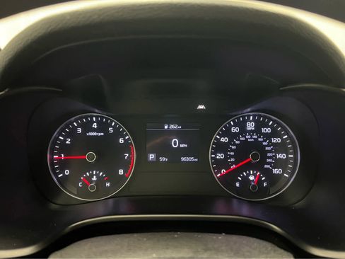 Used 2019 Kia Forte LXS image 18