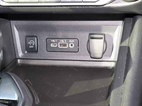 Used 2024 Nissan Sentra SV image 21