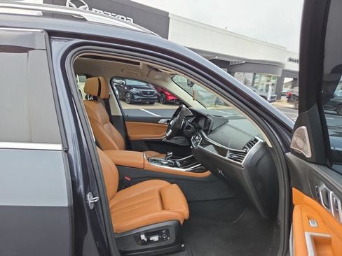 Used 2019 BMW X7 xDrive40i w/ Premium Package AWD/4WD image 16
