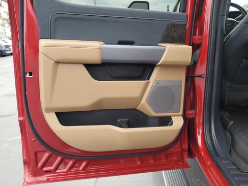 Used 2024 Ford F350 Lariat w/ Lariat Ultimate Package image 12