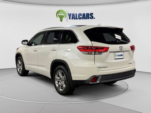 Used 2018 Toyota Highlander Limited AWD/4WD image 3