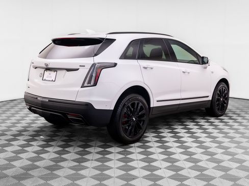 Certified 2026 Cadillac XT5 Sportv w/ LPO, Onyx Lite Package AWD/4WD image 6