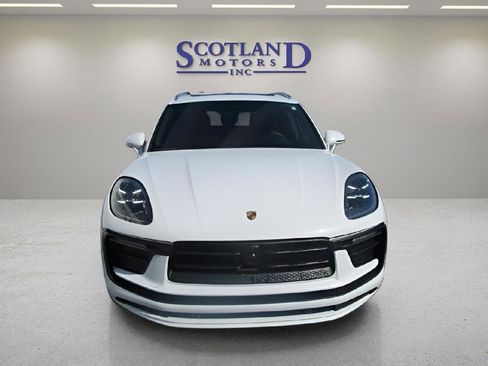 Used 2023 Porsche Macan image 3
