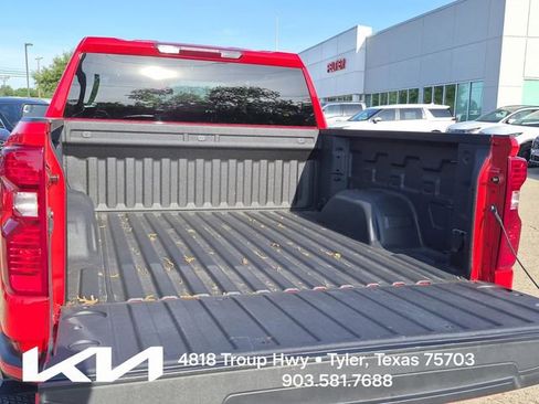 Used 2025 Chevrolet Silverado 1500 Custom RWD image 9