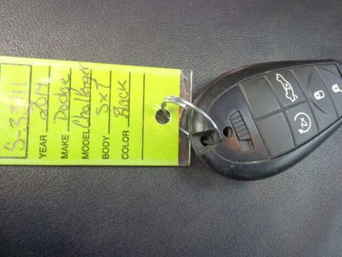 Used 2014 Dodge Challenger SXT RWD image 19