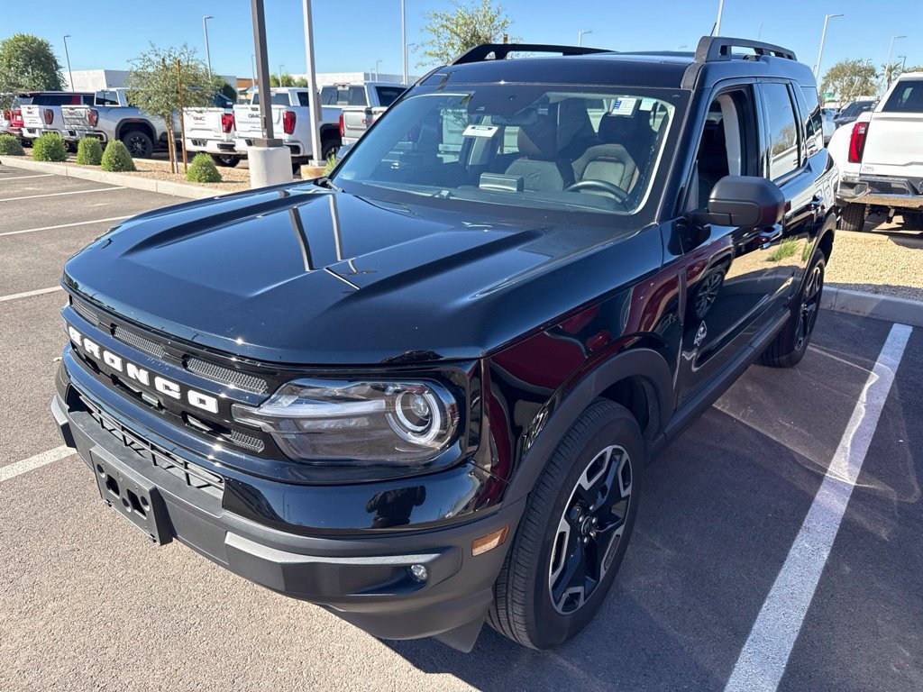 Used 2023 Ford Bronco Sport Outer Banks w/ Tech Package AWD/4WD image 2