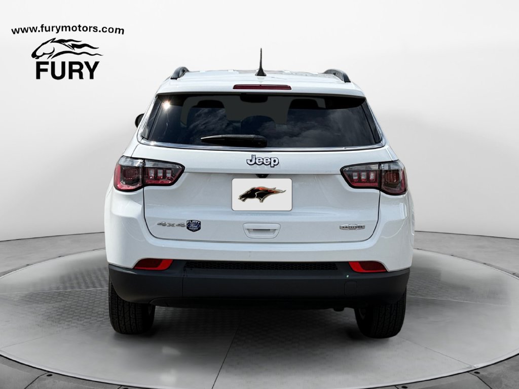 Used 2022 Jeep Compass Latitude AWD/4WD image 5
