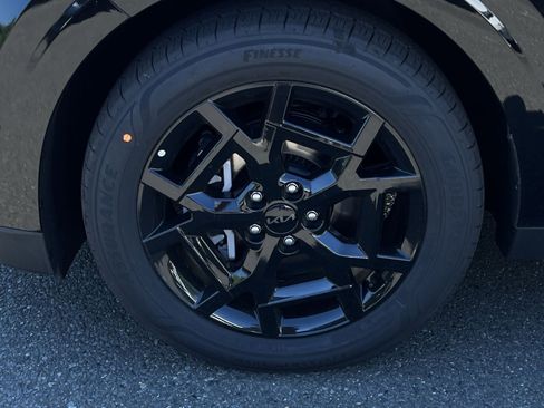 New 2026 Kia Carnival SX w/ SX Dark Edition Package FWD image 25