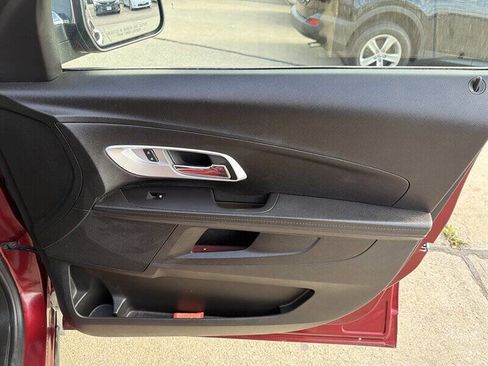 Used 2017 Chevrolet Equinox LT w/ Convenience Package image 19