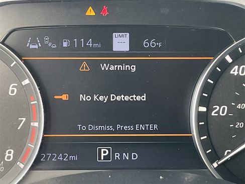 Used 2021 Nissan Titan SV w/ SV Convenience Package image 30