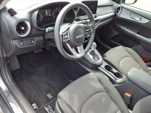 Used 2024 Kia Forte LXS image 11