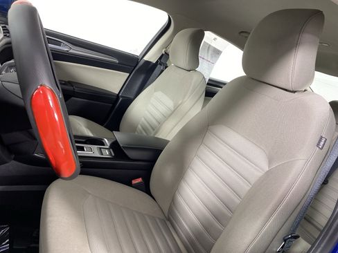 Used 2018 Ford Fusion S image 15