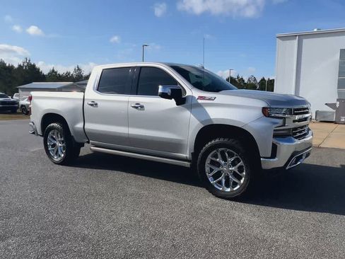 Used 2019 Chevrolet Silverado 1500 LTZ w/ LTZ Premium Package image 2