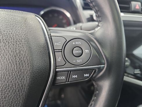 Used 2020 Toyota Camry XSE image 17