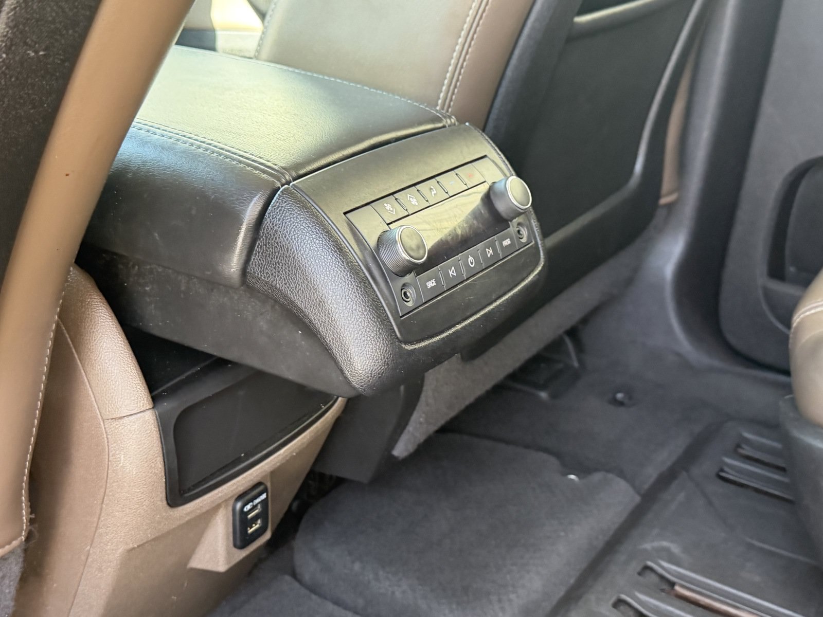 Used 2014 GMC Acadia SLT FWD image 23