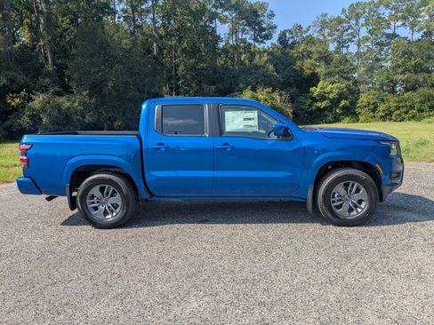 New 2026 Nissan Frontier SV image 2