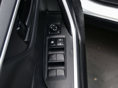 Used 2024 Toyota RAV4 LE AWD/4WD image 10