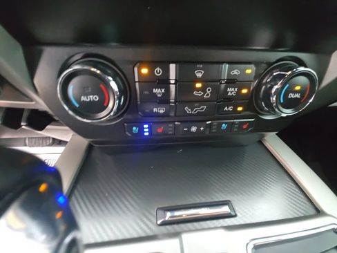 Used 2020 Ford F150 Lariat AWD/4WD image 17