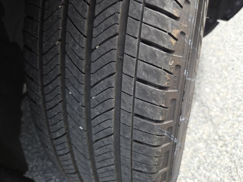 Used 2024 Ford Escape ST-Line w/ Equipment Group 301A FWD image 13