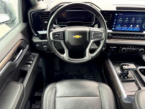 Used 2023 Chevrolet Silverado 1500 LTZ w/ LTZ Convenience Package II AWD/4WD image 21