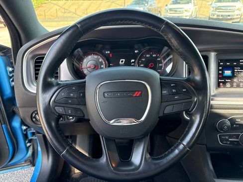 Used 2019 Dodge Charger SXT w/ Blacktop Package RWD image 10