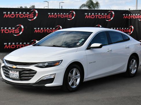 Used 2020 Chevrolet Malibu LS w/ Driver Confidence Package II image 3
